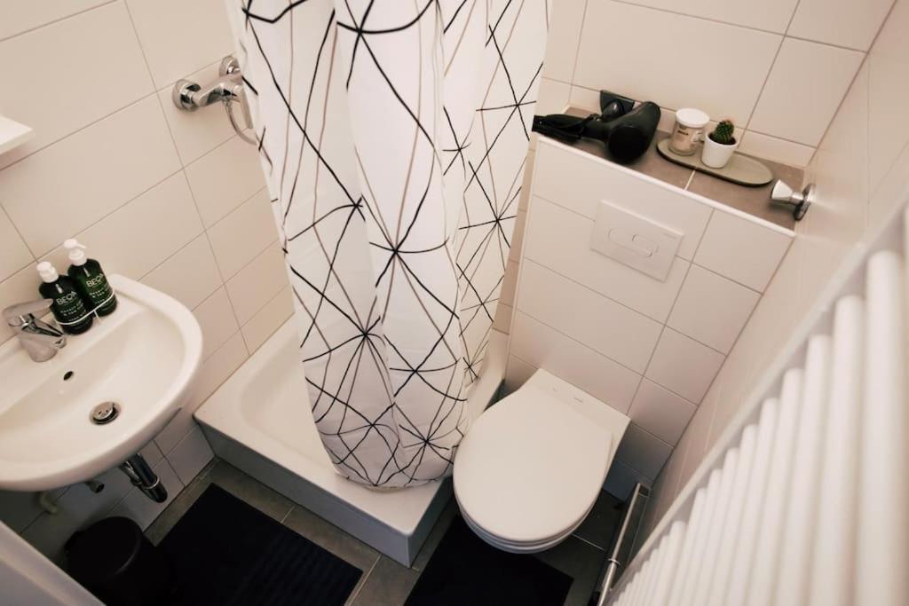 Sanierter Altbau, 2 Zimmer, 24-7 Check-In Kiel Eksteriør billede