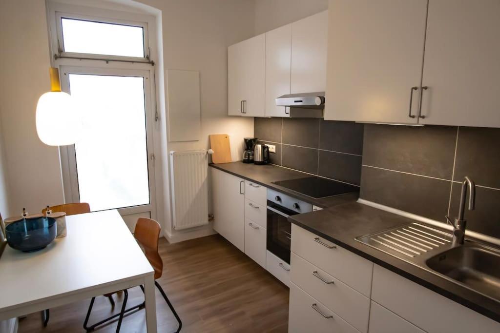 Sanierter Altbau, 2 Zimmer, 24-7 Check-In Kiel Eksteriør billede